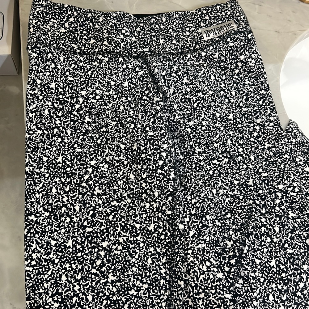 Athletic leggings